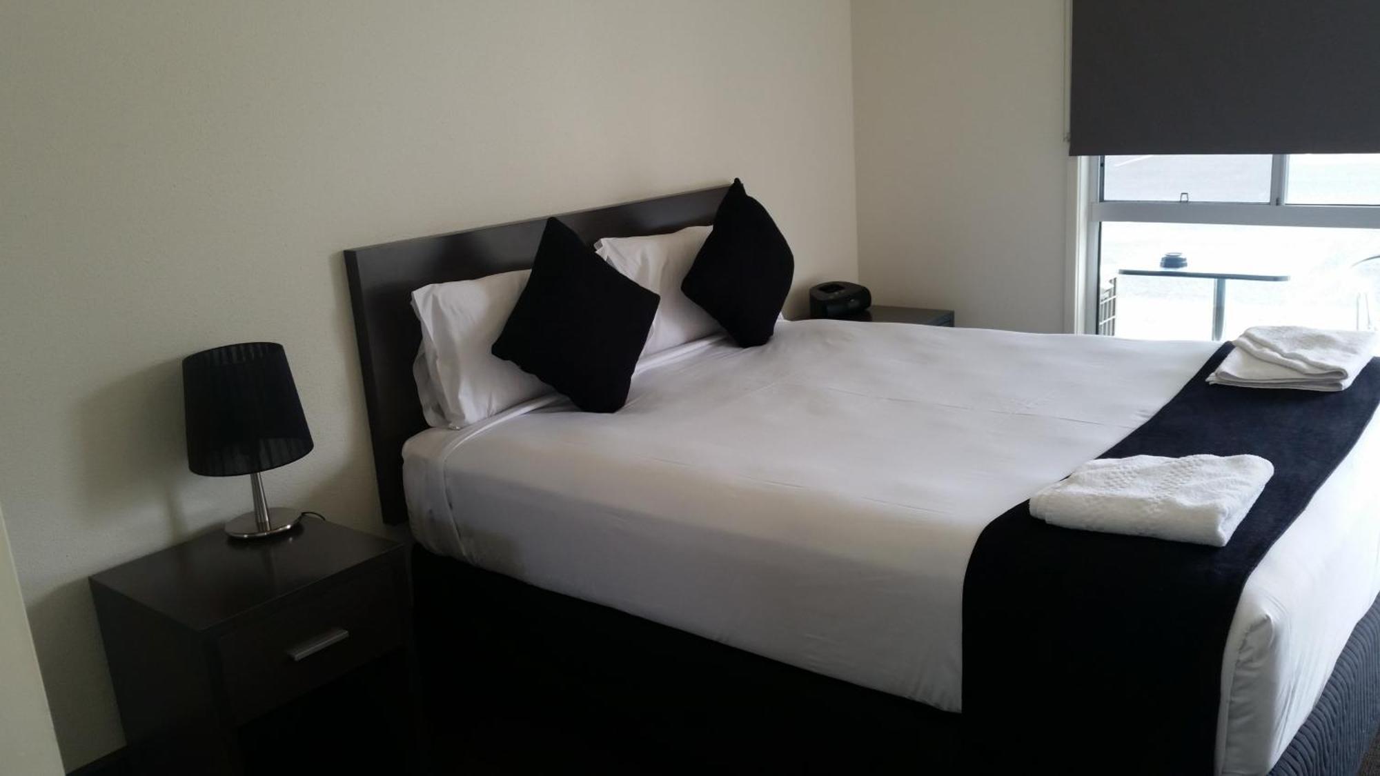 Dooleys Tavern And Motel Capella Extérieur photo