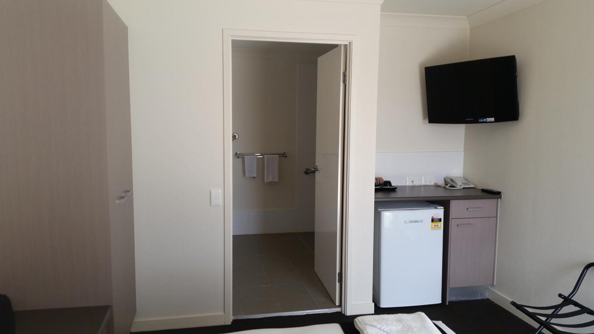 Dooleys Tavern And Motel Capella Extérieur photo